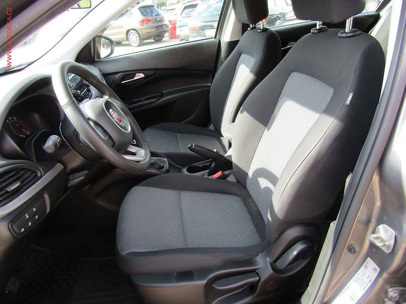 Fiat Tipo (2020) 1.4 i, 2.maj,ČR, Klima - fotka 9 z 18