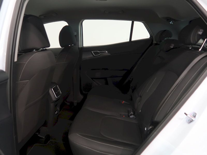 Kia Sportage (2025) COMFORT 1.6T-GDi 108KW - fotka 15 z 35