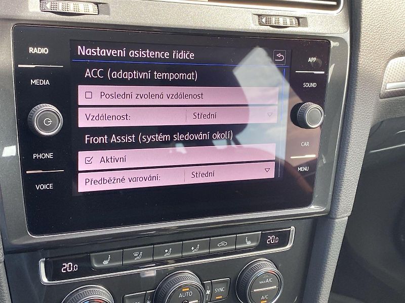 Volkswagen Golf (2020) Variant 2.0 TDI DSG 4Motion Al - fotka 12 z 31