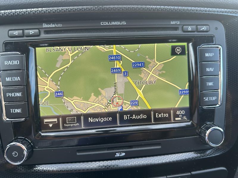 Škoda Octavia (2013) 2.0TDI RS ser.knížka - fotka 25 z 33