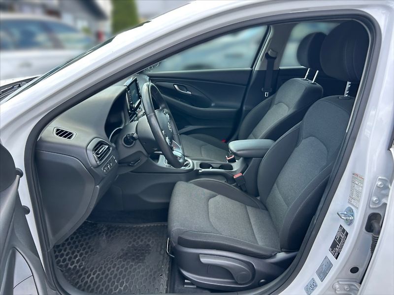 Hyundai i30 1,5 T-GDI Smart - fotka 7 z 11