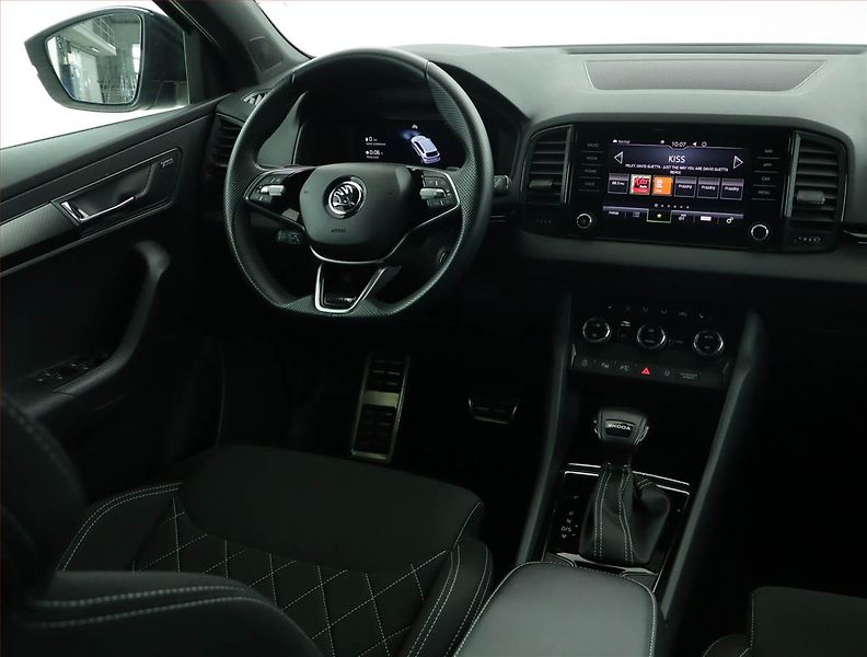 Škoda Karoq (2024) Sportline 1.5 TSI - fotka 7 z 17