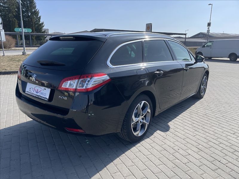 Peugeot 508 2,0 HDI 133kw SW Allure Automa - fotka 35 z 40