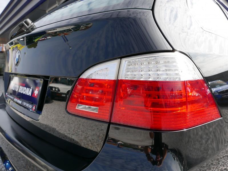 BMW Řada 5 530Xi 200kW Automat REZERVACE - fotka 10 z 41