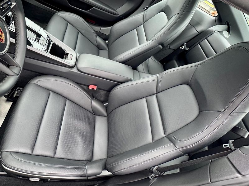 Porsche 911 (2022) ZÁRUKA 2030 Servis 5/26 BURMES - fotka 16 z 51
