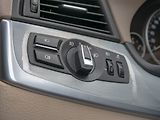 BMW Řada 5 (2010) 3.0i mat – NAVI - náhled 35