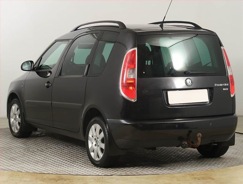 Škoda Roomster (2012) 1.2 TSI, Park. senzory - fotka 4 z 16