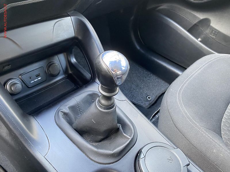 Hyundai ix35 (2013) 1.6 GDi, AC, TZ - fotka 16 z 16