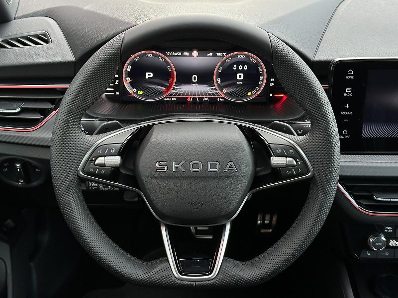 Škoda Kamiq 1.5TSi DSG Monte Carlo 150PS M - fotka 22 z 46