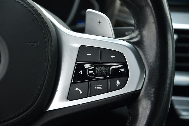 BMW Řada 5 520d xDrive M PAKET DPH ČR - fotka 16 z 30