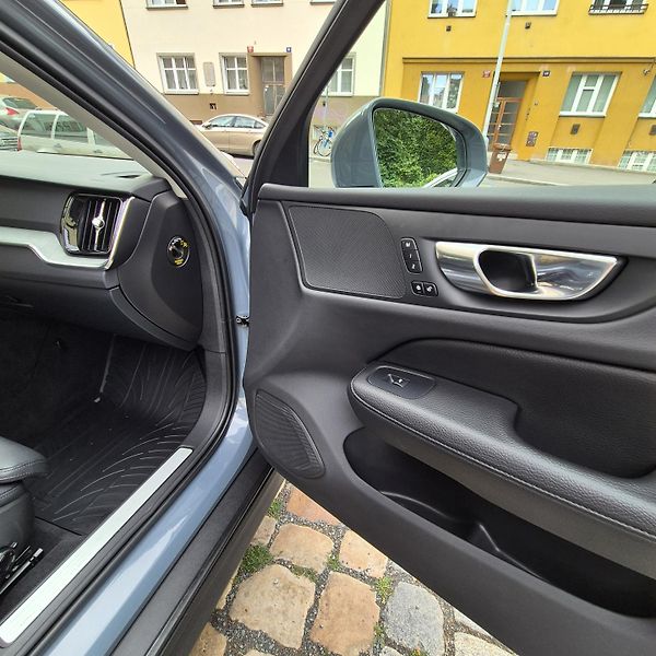 Volvo V60 (2021) Cross Country B4 Mild hybrid - fotka 22 z 26