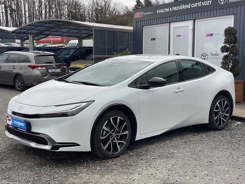 Toyota Prius 2.0Plug-in, ČR-1m, Prestige - fotka 3 z 34
