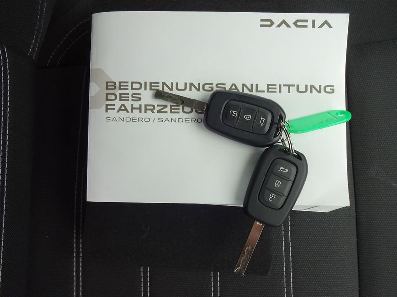 Dacia Sandero 1,0 TCe 67kW - fotka 49 z 50