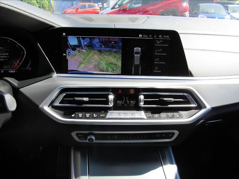 BMW X5 3,0 D xDrive30D M-Paket - fotka 15 z 34