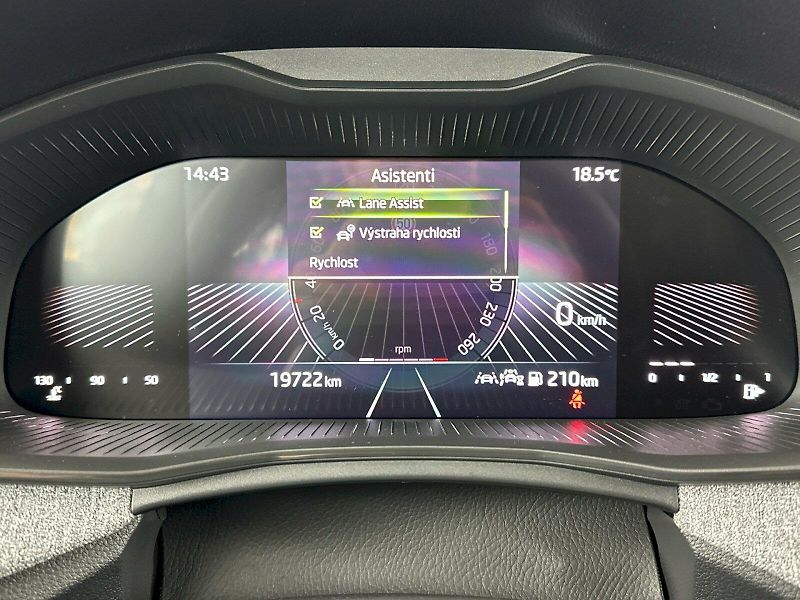 Škoda Kamiq (2024) 1.0TSI 85kW Selection - fotka 10 z 24