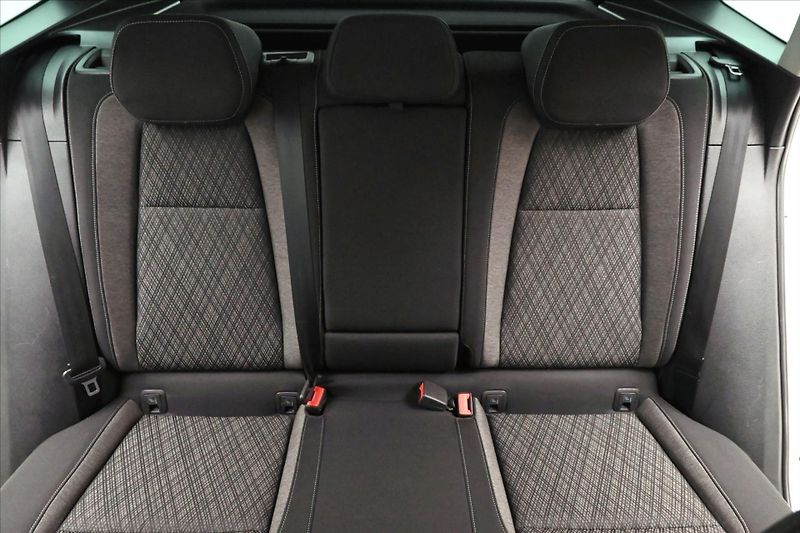 Škoda Karoq 2,0 TDI 110 kW 4x4 DSG Style Z - fotka 26 z 30