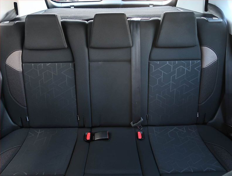 Peugeot 2008 (2014) 1.2 PureTech, Tempomat - fotka 10 z 16