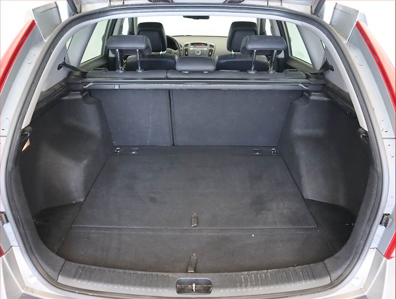 Kia Ceed (2010) 1.6 CVVT, Serv.kniha - fotka 14 z 16