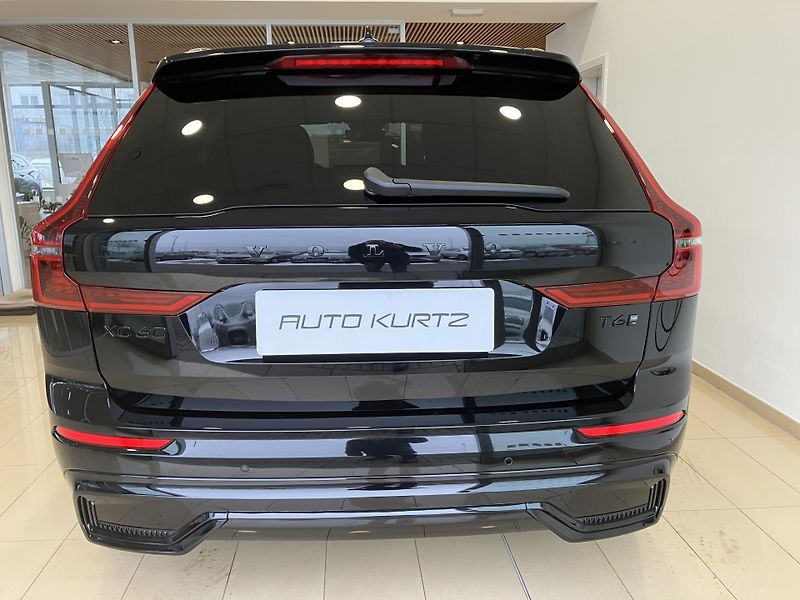 Volvo XC60 T6 AWD Black Edition Plus AT8 - fotka 8 z 40