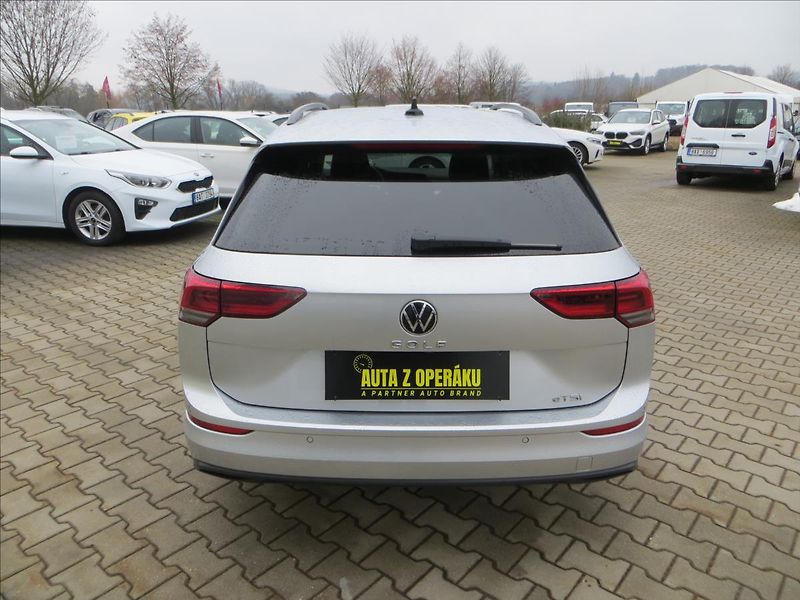 Volkswagen Golf 1,5 TSI 110kW Life DSG7 ČR - fotka 6 z 21