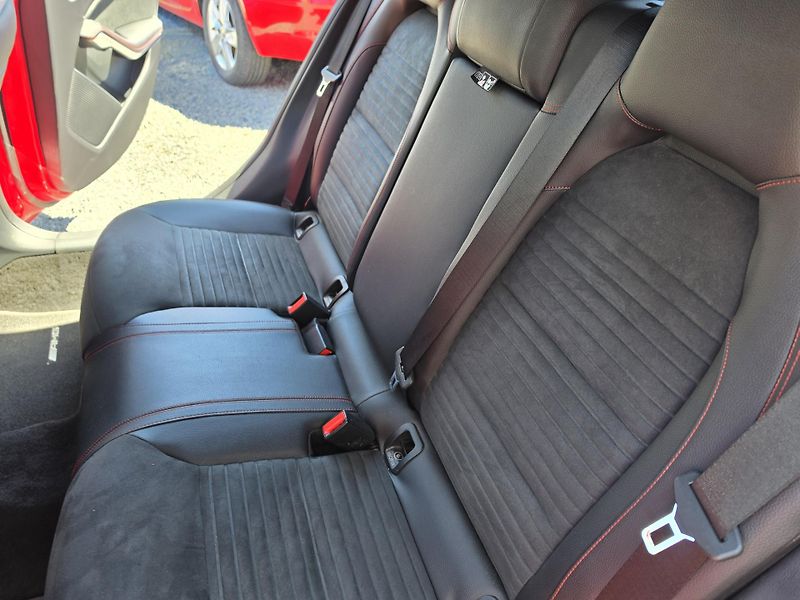 Mercedes-Benz Třídy A 220CDI AMG Harman Kardon - fotka 9 z 17