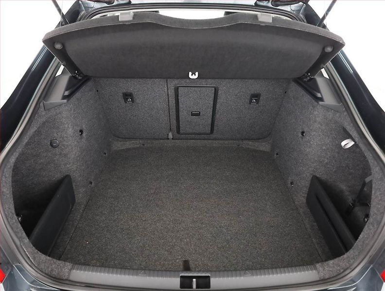 Škoda Octavia (2016) 1.6 TDI, Navi, Tempomat - fotka 16 z 17