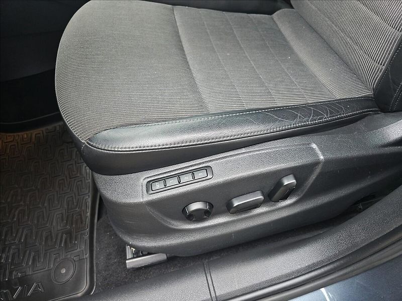 Škoda Octavia III 2,0TDi 110KW DSG Elegance - fotka 15 z 49