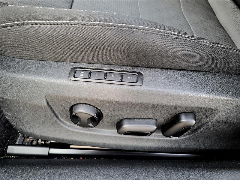 Škoda Superb 2,0 TDI,140kw,DSG,Panorama - fotka 33 z 50