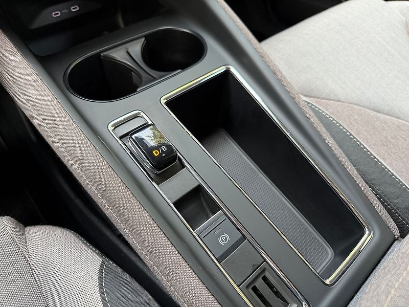 Škoda Enyaq iV60 Matrix LED Tažné - fotka 29 z 42