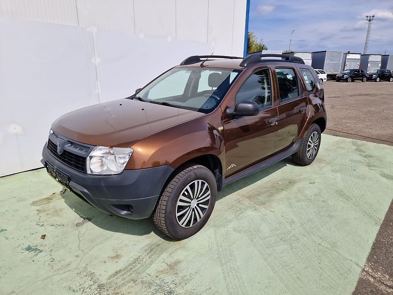 Dacia Duster 1.5dCi, 66kW, Klima, Tažné - fotka 2 z 28