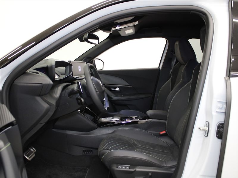 Peugeot 2008 1,2 Hybrid GT Alcant.NOVÝ VŮZ - fotka 6 z 26