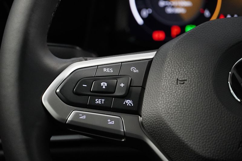 Volkswagen Golf 2.0TDI,110kW,DSG,Style,ČR,Kame - fotka 21 z 36