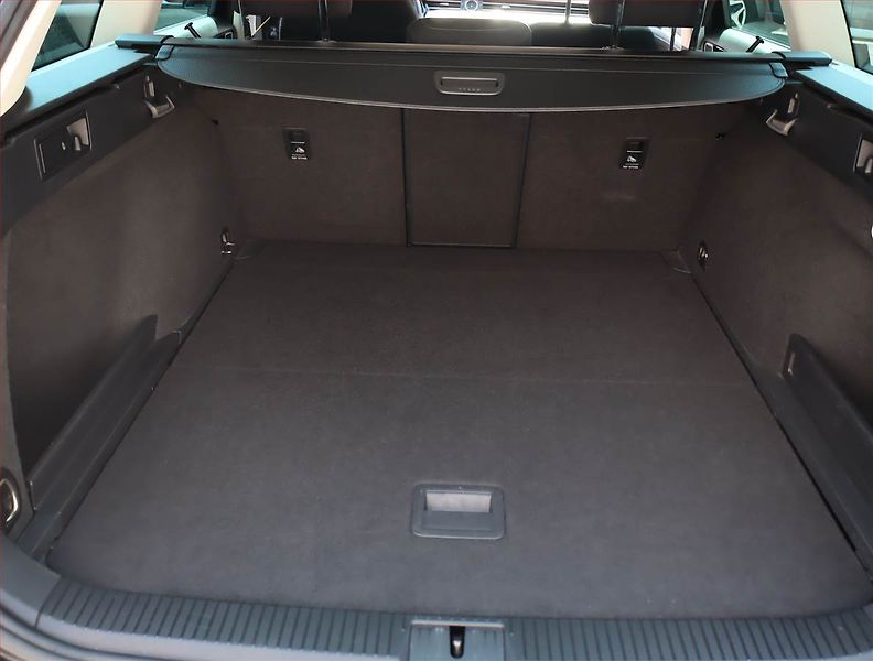Volkswagen Passat (2015) 2.0 TDI, Navi, Tempomat - fotka 13 z 23