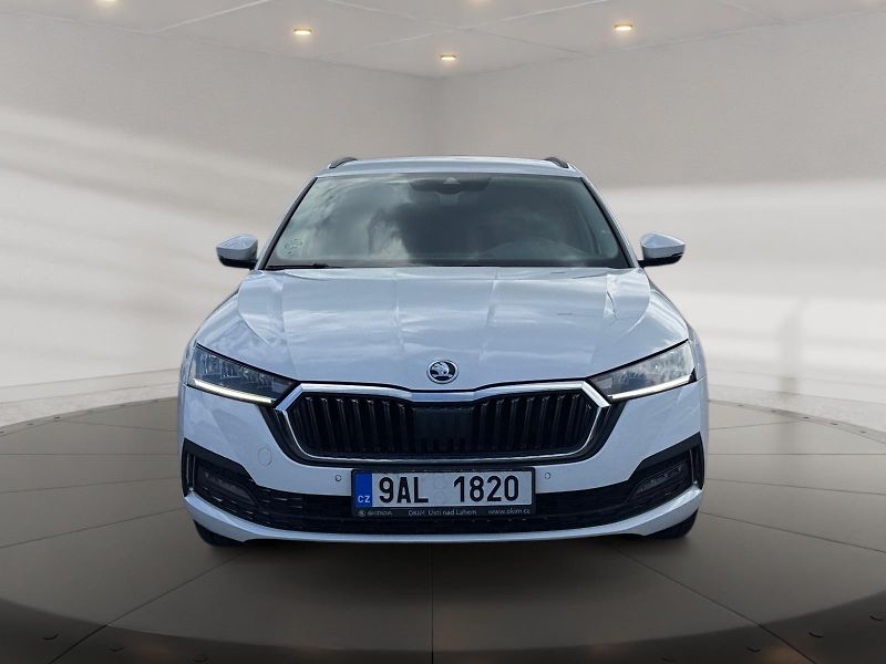 Škoda Octavia (2022) AMBITION 2.0TDI 85kW CZ DPH - fotka 2 z 11