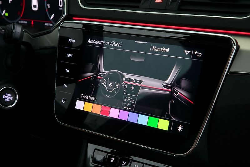Škoda Superb 2.0TSI 206kW 4x4 L&K Max výbav - fotka 39 z 44