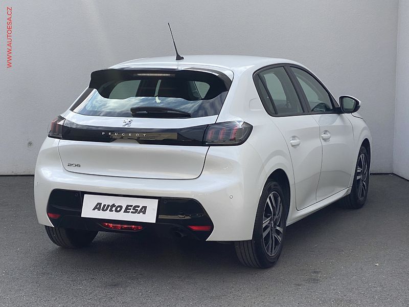 Peugeot 208 (2020) 1.2PT, Allure, AT - fotka 4 z 17