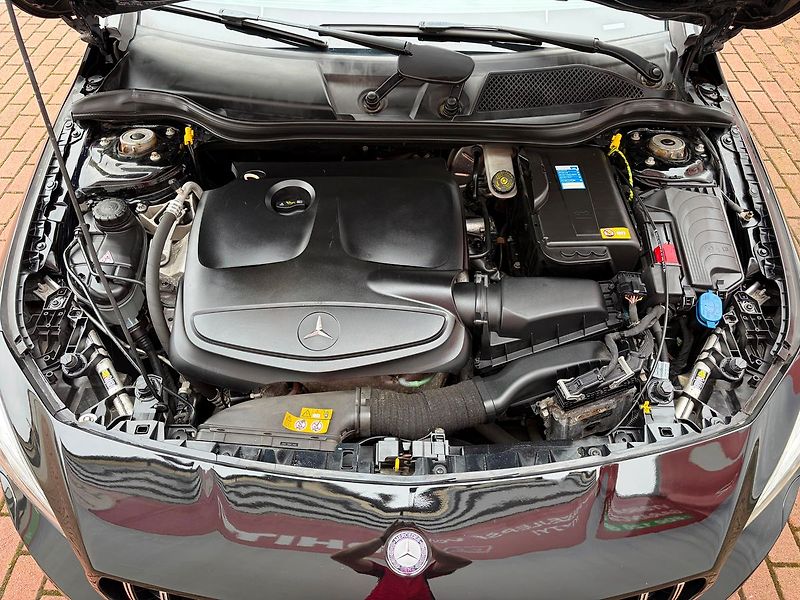 Mercedes-Benz CLA 180 7G, Sport, Navi - fotka 19 z 20