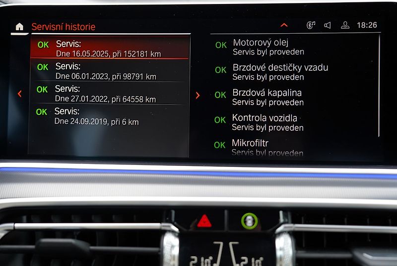 BMW X5 40i xDrive/340 PS/tažné/panora - fotka 39 z 47