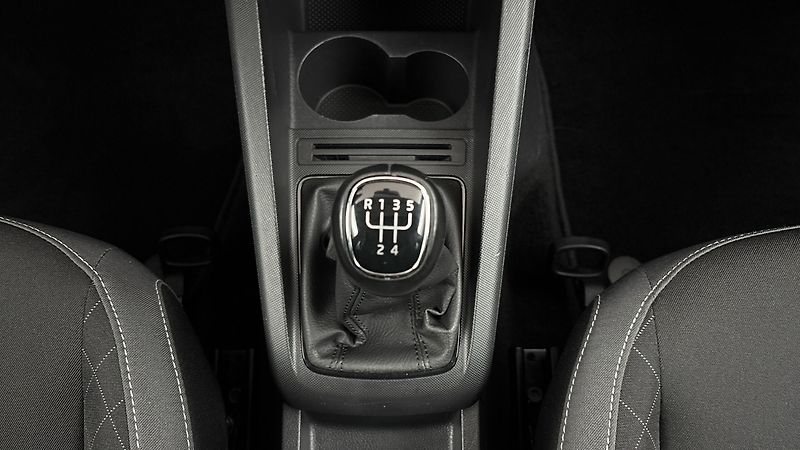 Škoda Fabia 1.0 TSI Ambition Combi - fotka 23 z 24