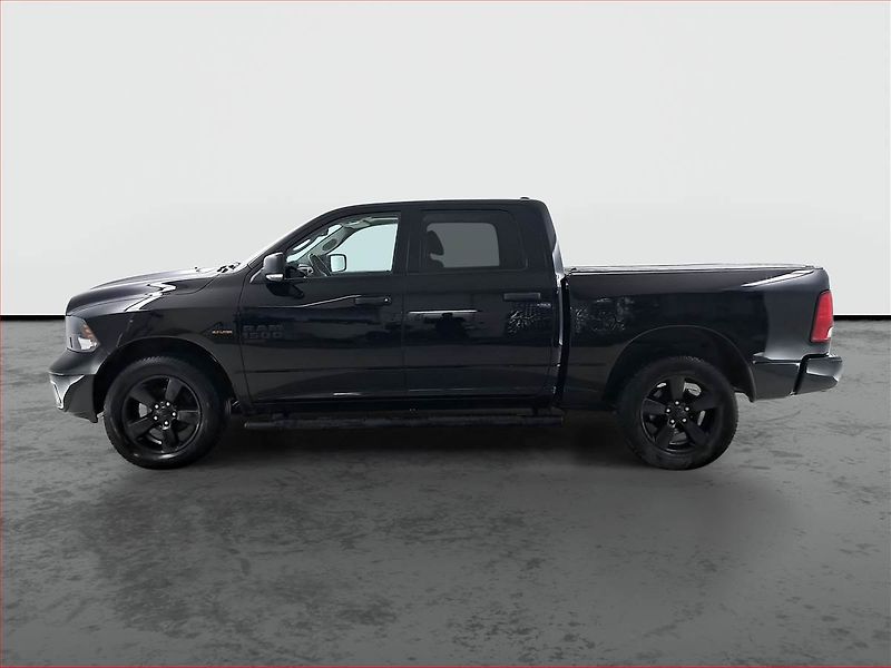 RAM 1500 (2022) 5.7 V8 Hemi - fotka 3 z 18