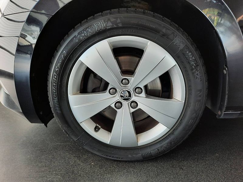 Škoda Superb (2016) Combi 2.0 TDI (110kW/150k) Amb - fotka 20 z 21