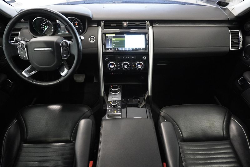 Land Rover Discovery 3,0 TD6 HSE 4WD AUT. - fotka 31 z 38