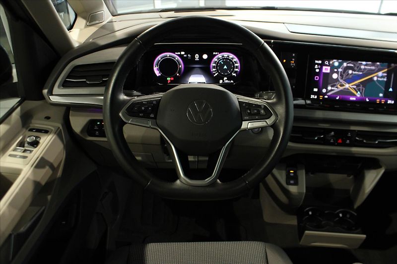 Volkswagen Multivan T7 TDi DSG Edition ACC/NezTop/ - fotka 13 z 38