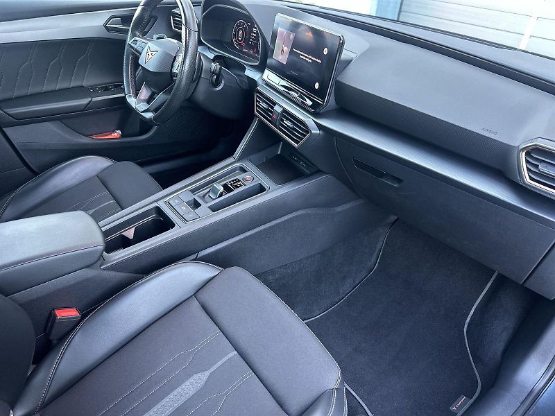 Cupra Leon (2021) ST 2.0 TSI DSG FR - fotka 10 z 32
