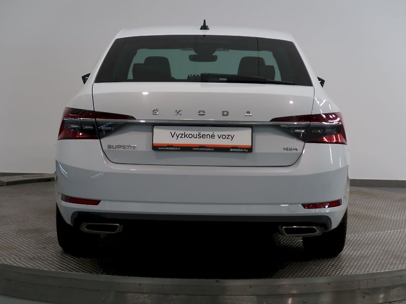 Škoda Superb (2023) L&K 2.0TSI 206KW 4x4 DSG TAŽNÉ - fotka 22 z 42