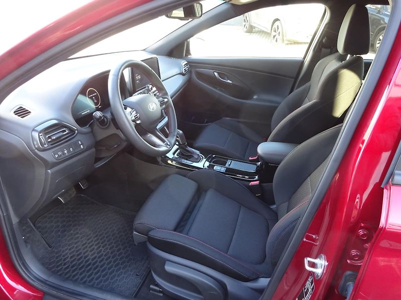 Hyundai i30 1.5 T-GDI 103kW DCT N-Line - fotka 10 z 20