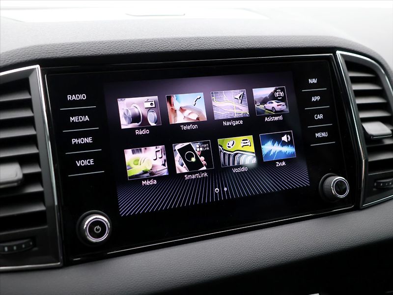 Škoda Karoq 1,5 TSI 110kW Style Plus DPH C - fotka 23 z 34
