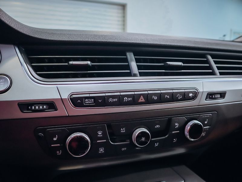 Audi Q7 3.0 245kw - fotka 14 z 29