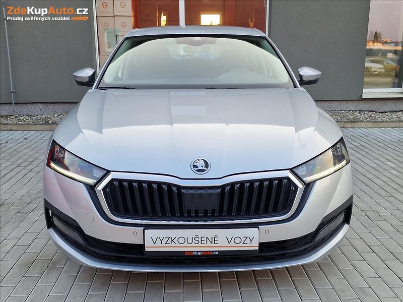 Škoda Octavia 2.0TDI DSG Ambition,ČR,1.Maj. - fotka 4 z 50