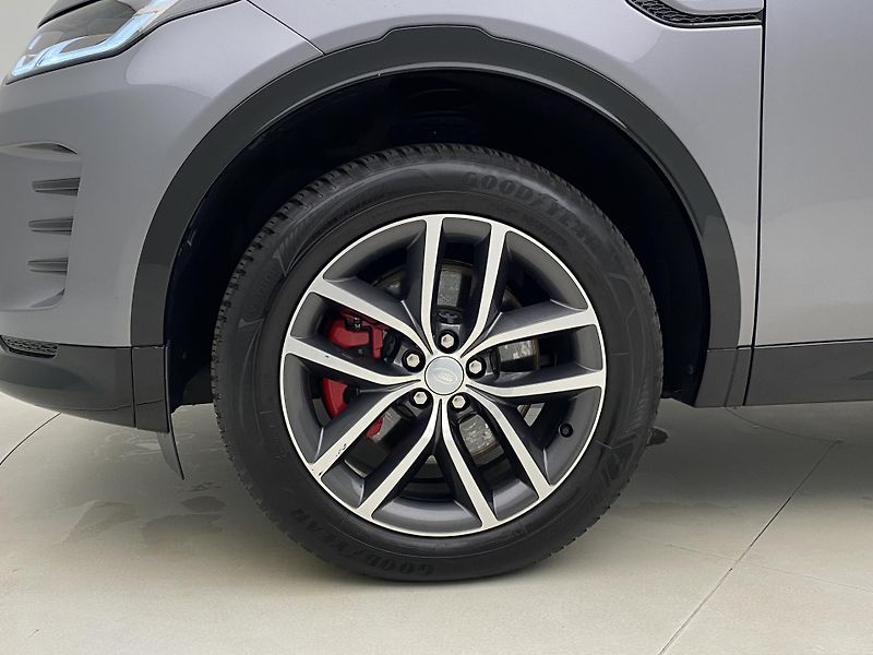 Land Rover Discovery Sport P250 DYNAMIC SE AWD AUT - fotka 33 z 46